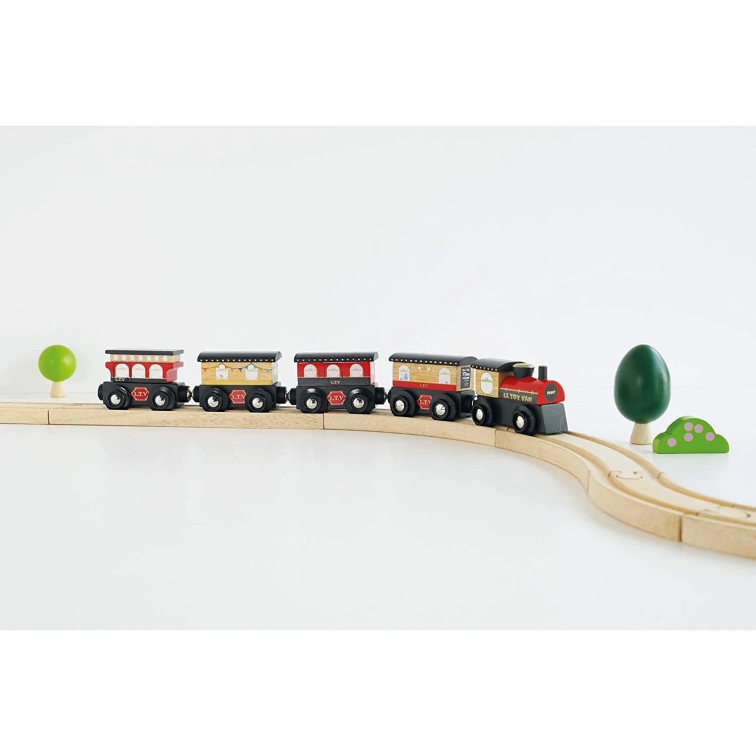 Le Toy Van Wooden Royal Express Train (Red) 1 Le Toy Van Wooden Royal Express Train (Red)